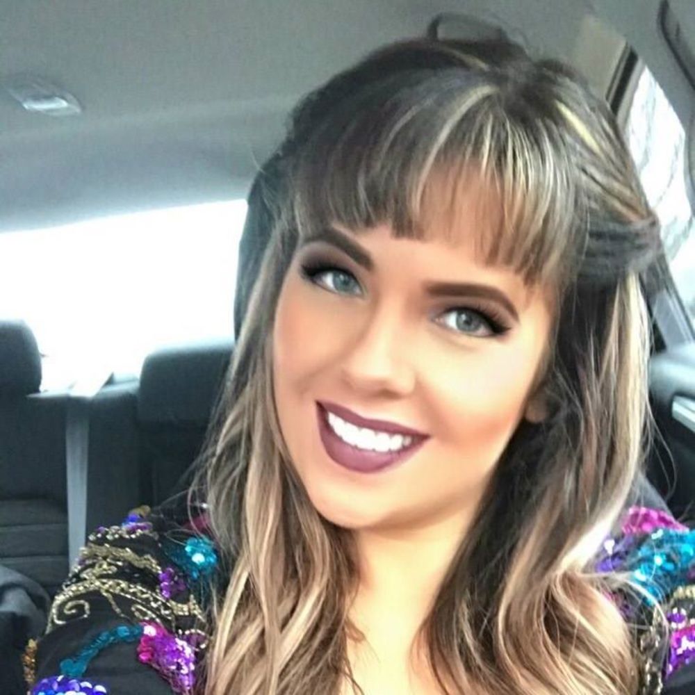 Meet your Posher, Kayla